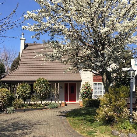 The Loft Bed And Breakfast Taupo Exterior photo