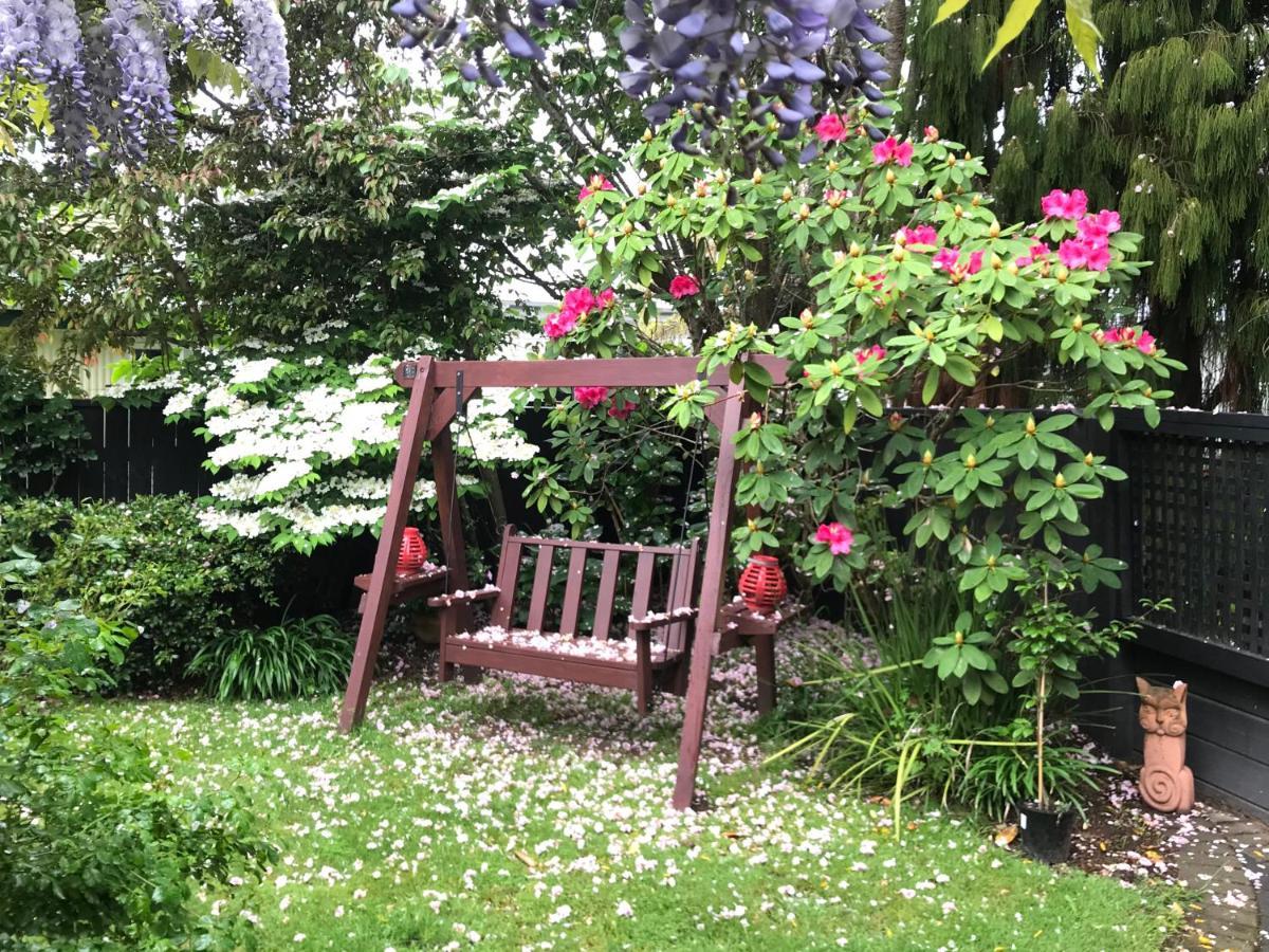 The Loft Bed And Breakfast Taupo Exterior photo